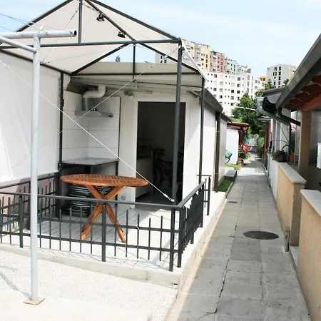 Small House *